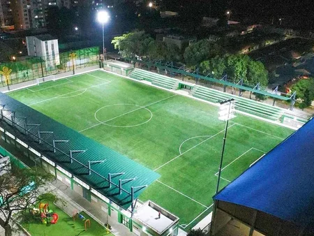 Campo de Fútbol en Girón, Santander